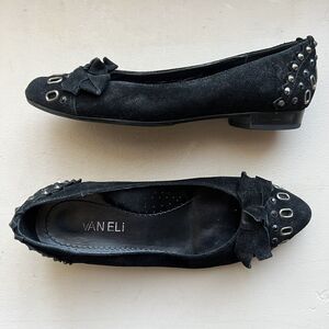 Vaneli Thisbe Black Suede Embellished Flats w/ Pointed Toes Women’s Size 6.5 M